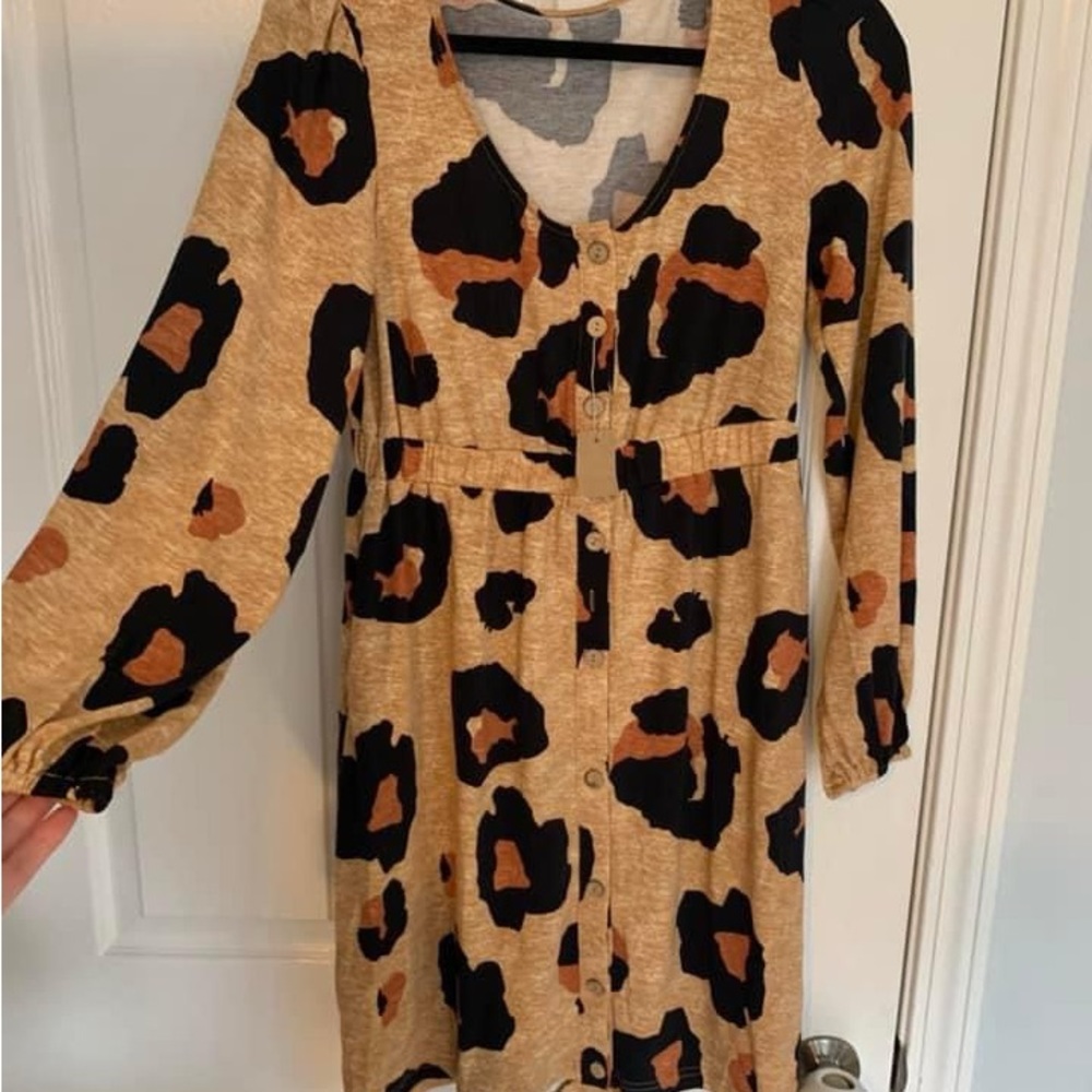 Leopard midi dress